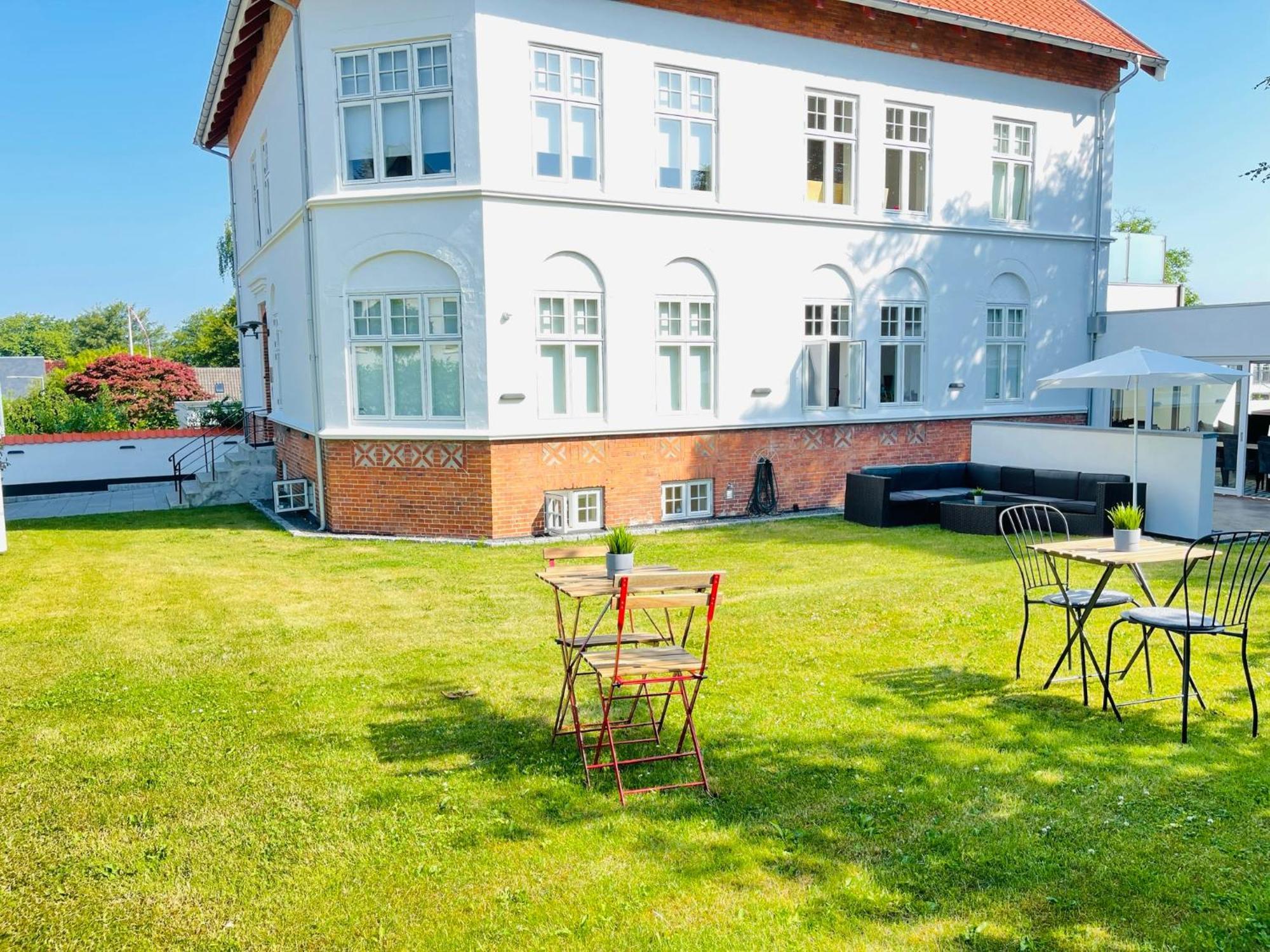 Aday - City Central Mansion - 4 Bedroom Apartment Ålborg Exteriör bild